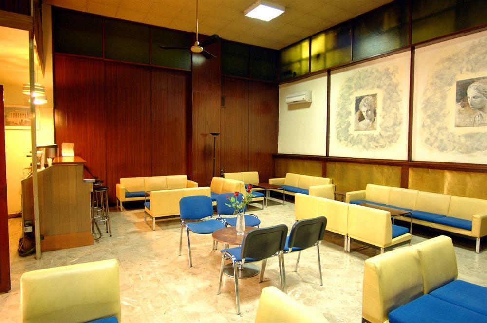 Vienna Hotel Афины Экстерьер фото
