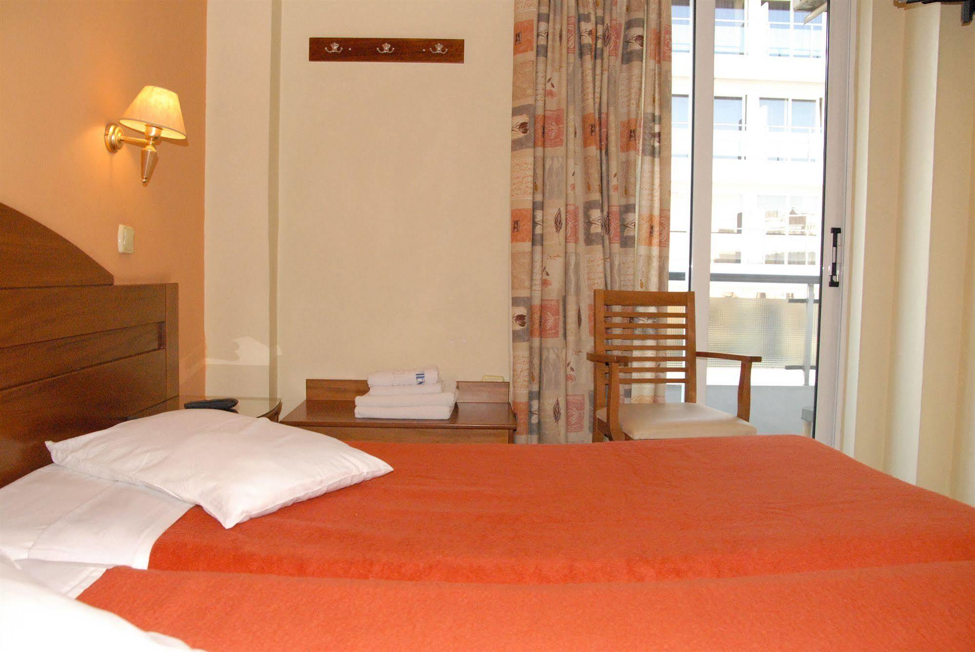 Vienna Hotel Афины Экстерьер фото