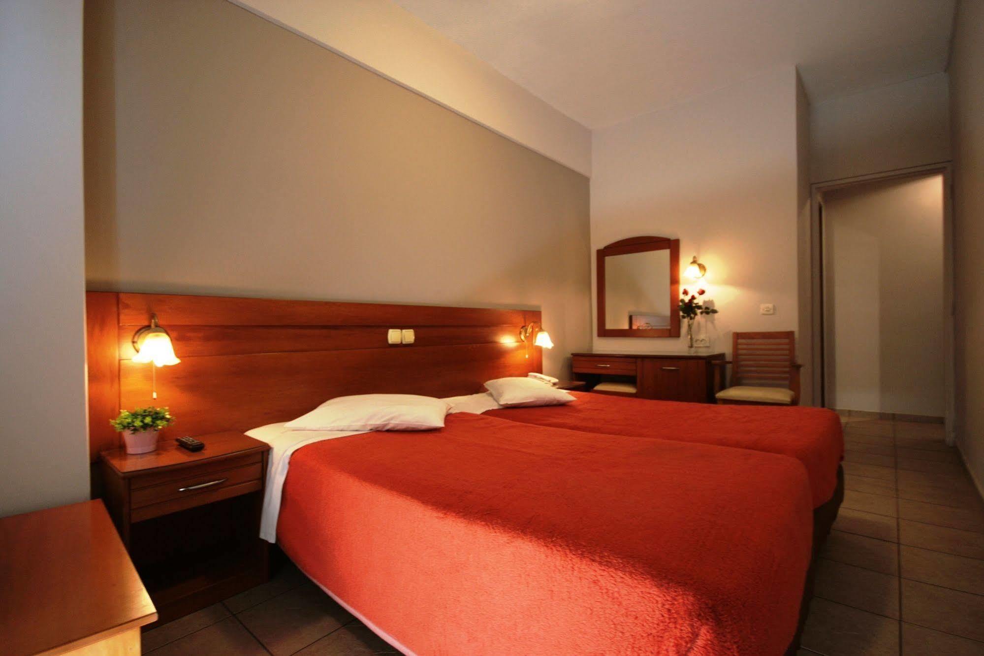 Vienna Hotel Афины Экстерьер фото